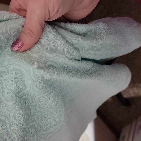 Light blue Cato sweatshirt. Size 22/24w - Picture 2 of 3